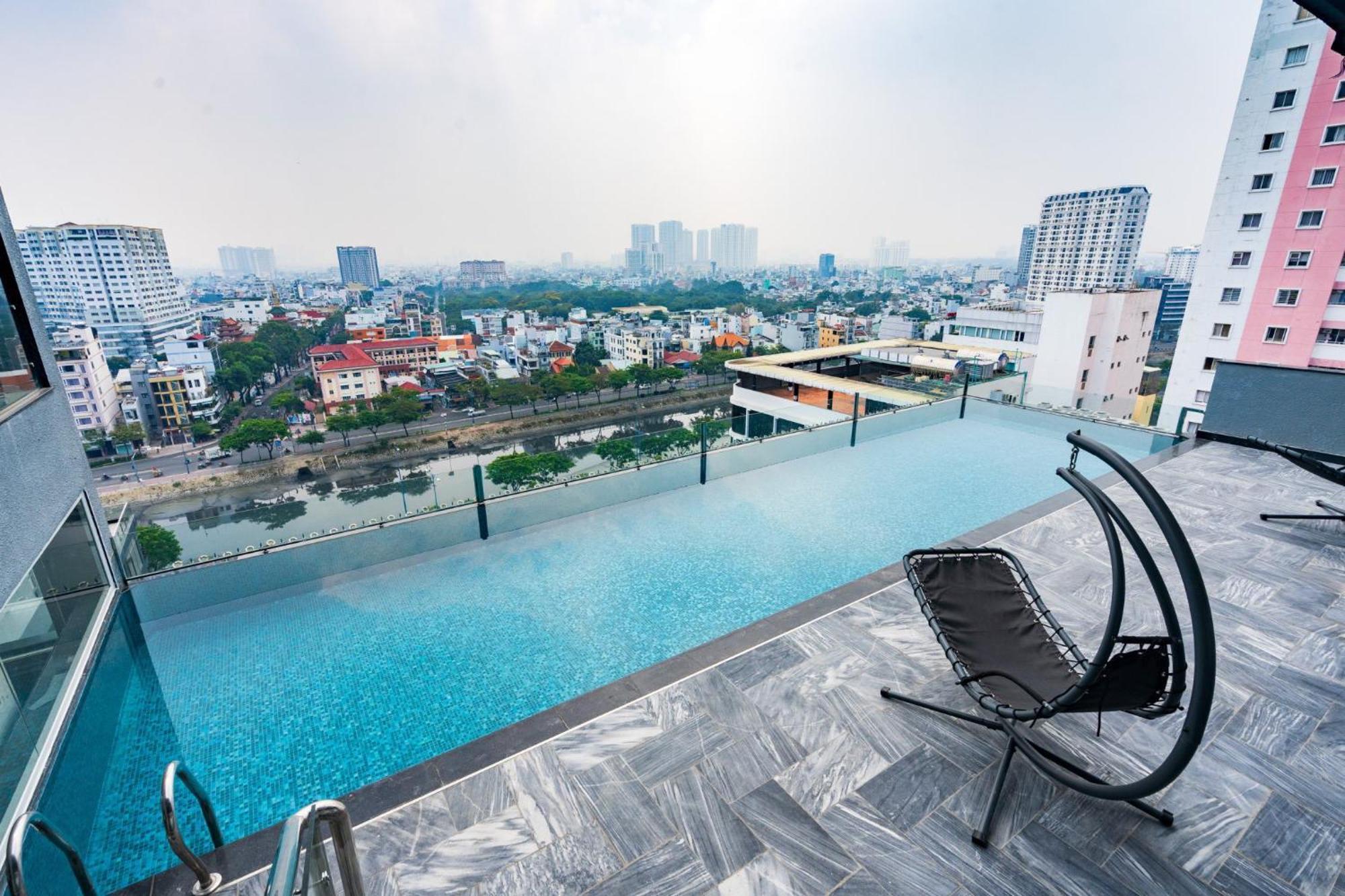 Huazhu Hotel Ho-Chi-Minh-Stadt Exterior foto